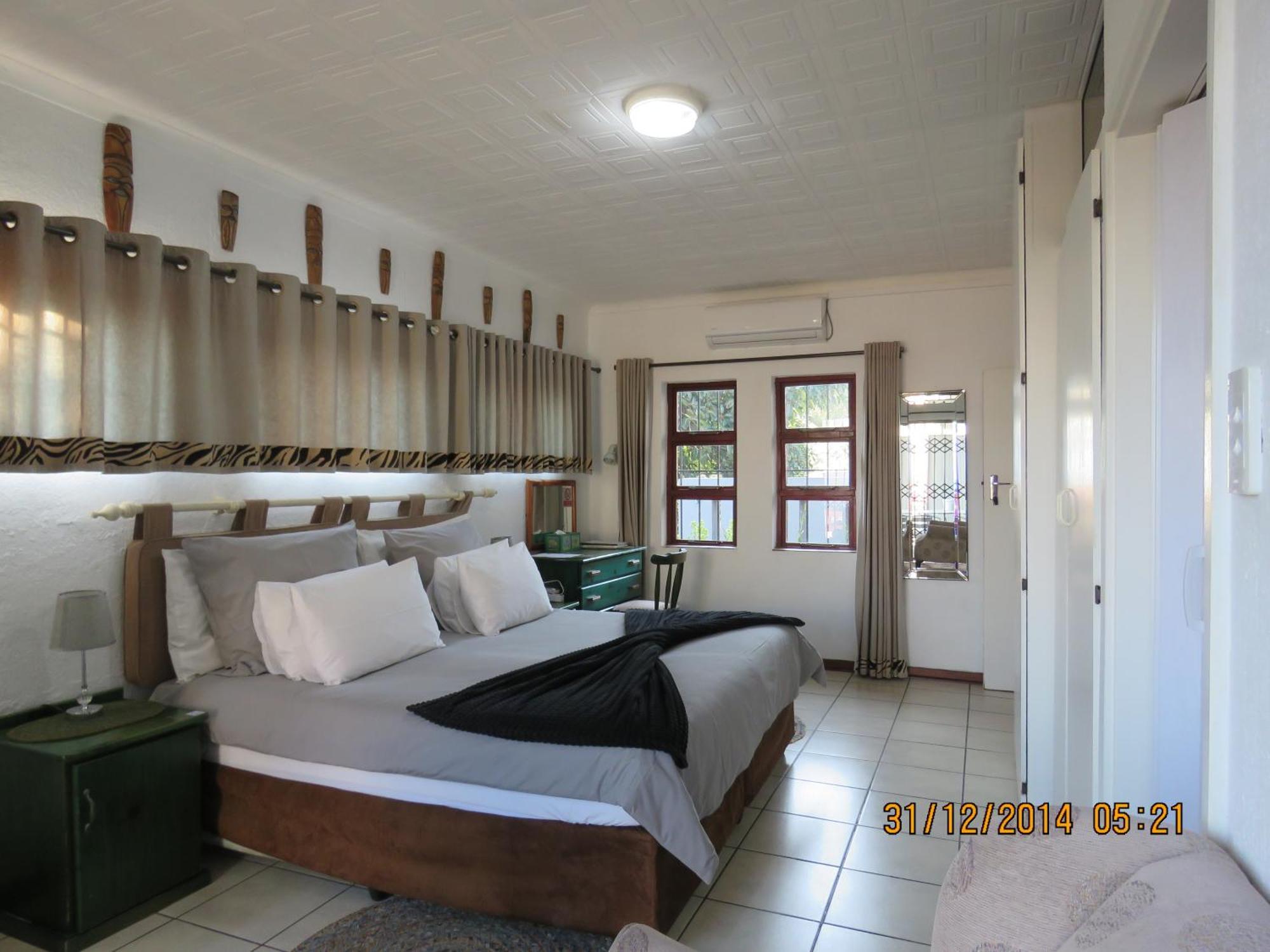 Beachcomber Bay Guest House In South Africa Margate Exterior photo